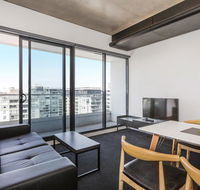 Magnificent Apartment with Spa in Melb - Accommodation Search