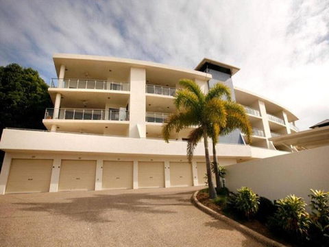 Magnificent Location With Amazing Views - Accommodation Search 1