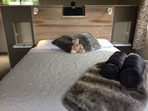 Maleny Luxury Cottages - Accommodation Search 0