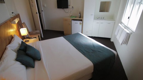 Manly Hotel - Accommodation Search 3