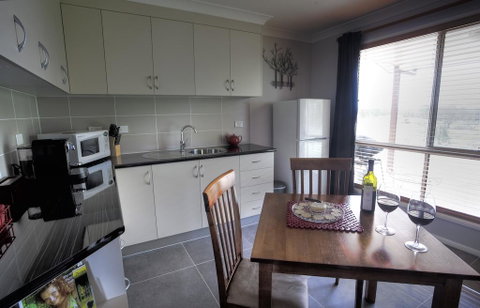 Maric Park Cottages - Accommodation Search 0