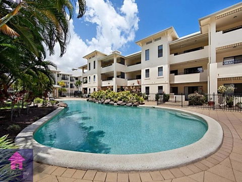 Marina View Apartment - Walk To The Strand - Accommodation Search 1
