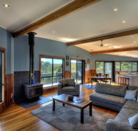 Mayakitana - Overlooking the golf course - Accommodation Search