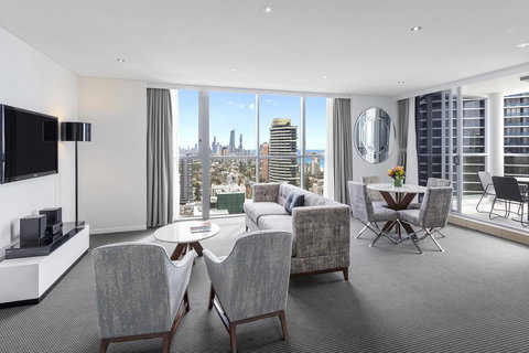 Meriton Suites Broadbeach - Accommodation Search 1