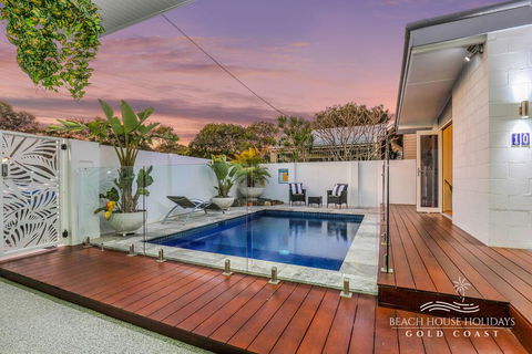 Miami Beachside Beach House - Accommodation Search 0