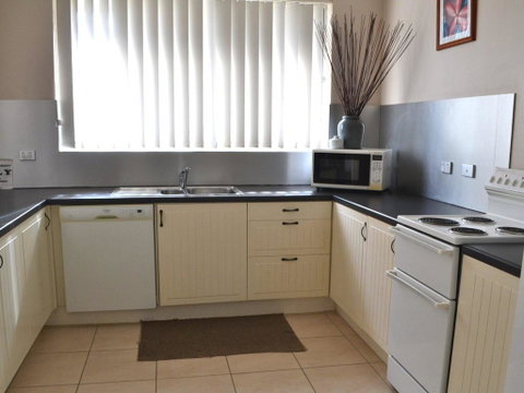 Miami Court 5 - Accommodation Search 1