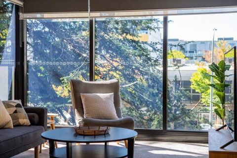 Midnight Apartments Accommodate Canberra - Accommodation Search 0