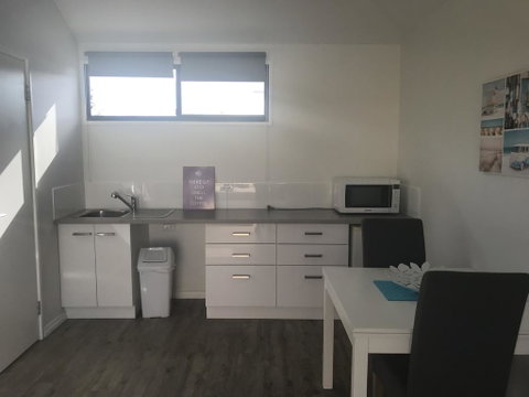Mindarie Beach Studio - Accommodation Search 2