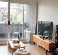 Modern 2 Bedroom Apartment Close To Beach and City - Accommodation Search