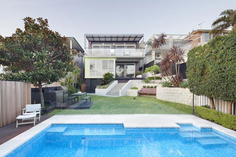 Modern Beach House - Accommodation Search 0