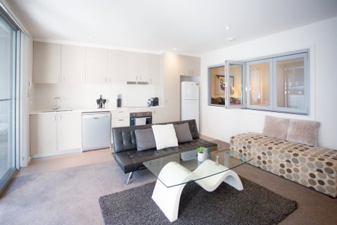 Modern Executive Apartment @ Braddon, 1BR, Wine, Wifi, Secure Parking, Canberra - Accommodation Search 0