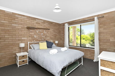 Mollymook Links - Accommodation Search 2