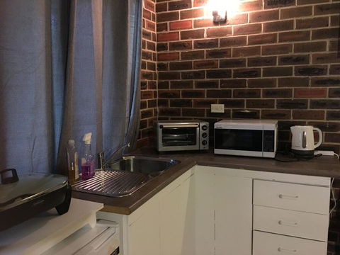 Motel Studio Room - Accommodation Search 3