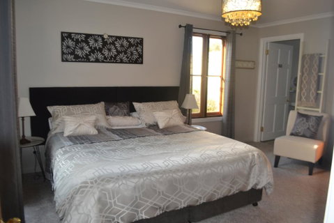 Mulberry Cottage Unique B&B Accommodation - Accommodation Search 0