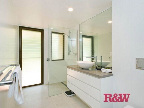 Naousa 5 - Accommodation Search 3