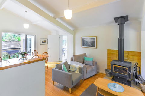 NATURE LOVERS DREAM // FIREPLACE //ACCESS TO HIKES - Accommodation Search 1