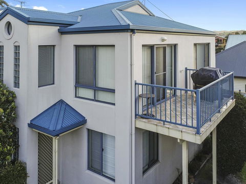 NELSON COVE 2 - Townhouse A Short Walk To Town - Accommodation Search 2