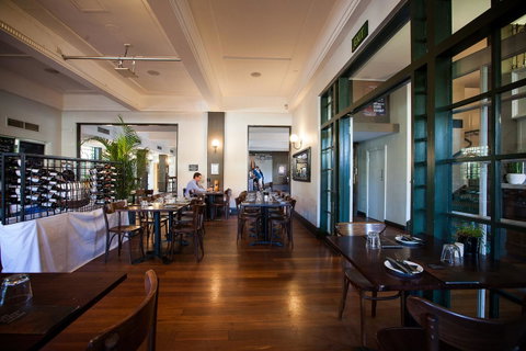 Captain Stirling Hotel - Accommodation Search 44