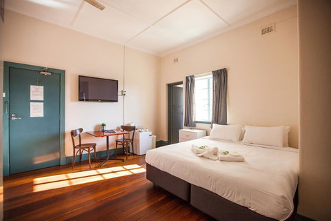 Captain Stirling Hotel - Accommodation Search 36