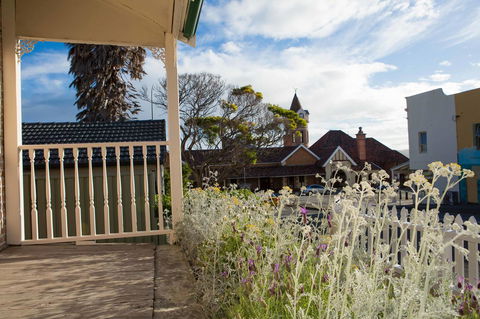 Spencer Cottage - Accommodation Search 9