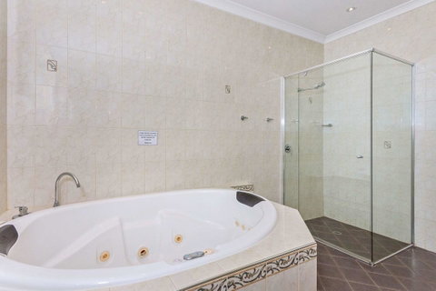 Quality Hotel Bayswater - Accommodation Search 20