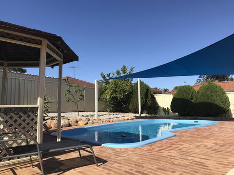 Blue Lake Family Retreat - Accommodation Search 4