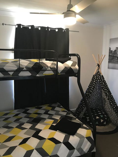 Blue Lake Family Retreat - Accommodation Search 23