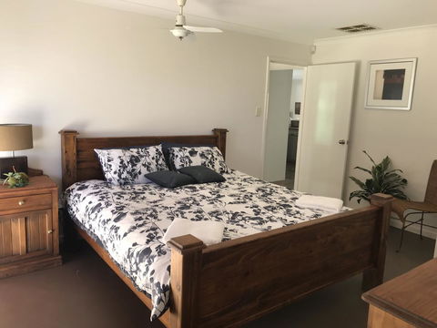 Blue Lake Family Retreat - Accommodation Search 6