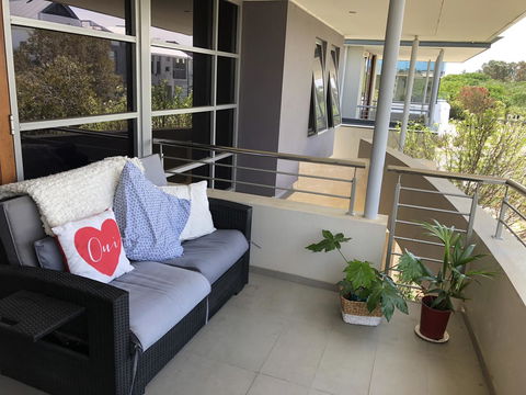 Adele's Luxury South Beach Apartment With King Bed - Accommodation Search 19
