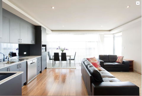Adele's Luxury South Beach Apartment With King Bed - Accommodation Search 1
