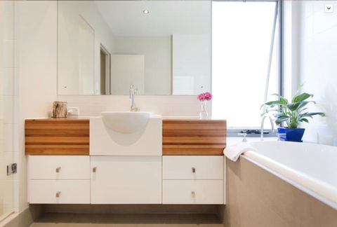 Adele's Luxury South Beach Apartment With King Bed - Accommodation Search 15