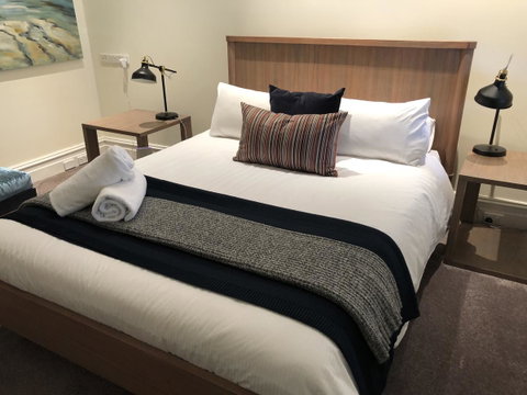 Caves Road Guest Houses - Accommodation Search 6
