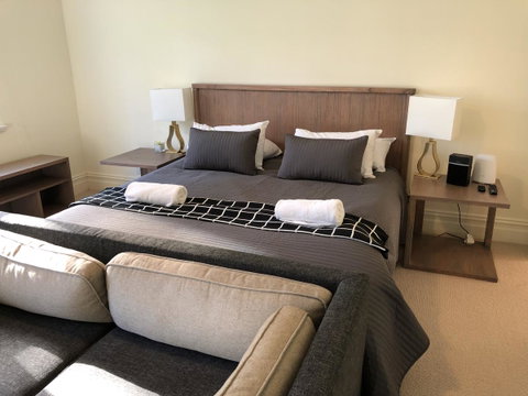 Caves Road Guest Houses - Accommodation Search 10
