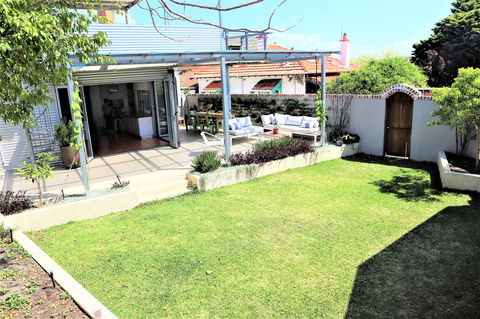 Fremantle Heritage Home For You To Enjoy! - Accommodation Search 13