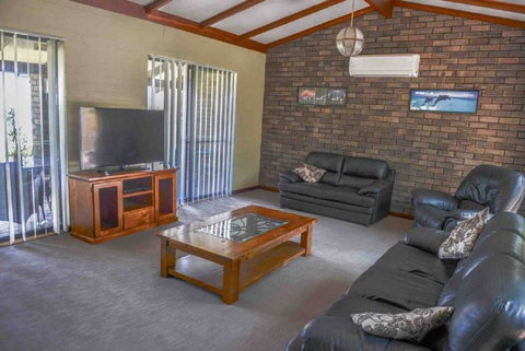 Geraldton Holliday Villas - Accommodation Search 8