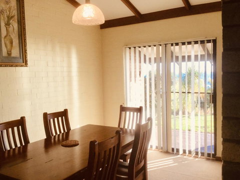 Geraldton Holliday Villas - Accommodation Search 29
