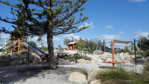 Alkimos Beach Cottage - Accommodation Search 14