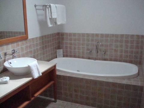 Presidential Bungalow - Accommodation Search 3