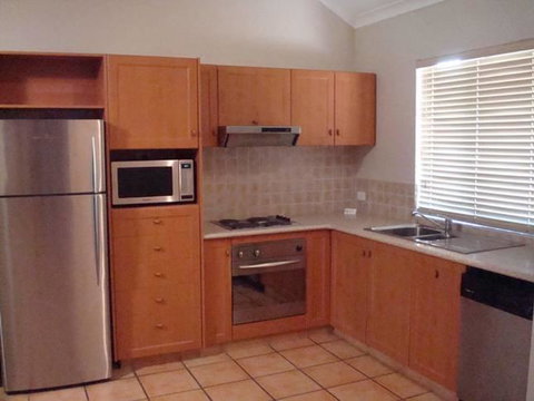 Presidential Bungalow - Accommodation Search 6
