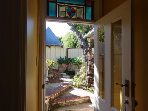 The Blacksmiths Cottage - Accommodation Search 8