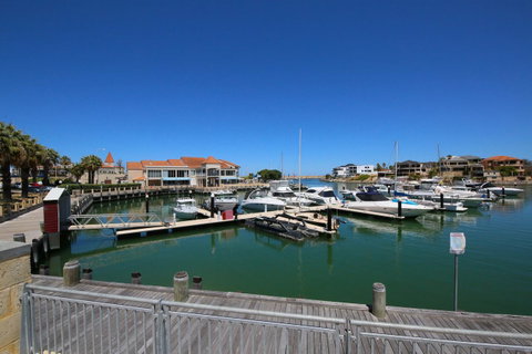 Studio Style Mindarie Marina - Accommodation Search 10