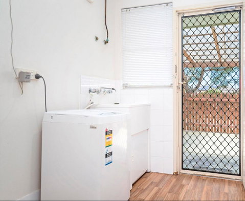 The Bluff Point - Accommodation Search 9