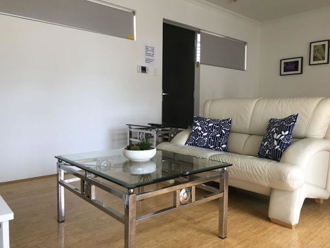 Gerring Court With Free 1 Car Bay Parking - Accommodation Search 14