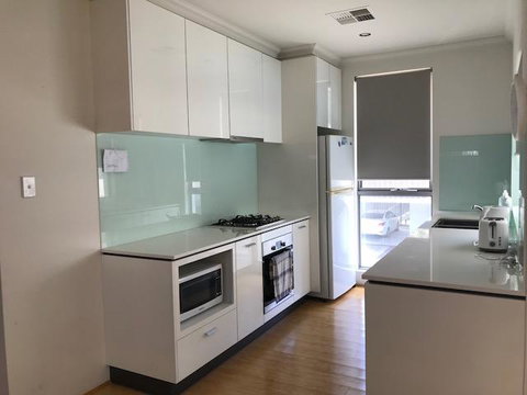 Gerring Court With Free 1 Car Bay Parking - Accommodation Search 8