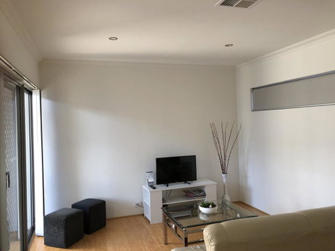 Gerring Court With Free 1 Car Bay Parking - Accommodation Search 13