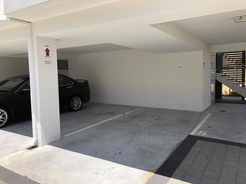 Gerring Court With Free 1 Car Bay Parking - Accommodation Search 18