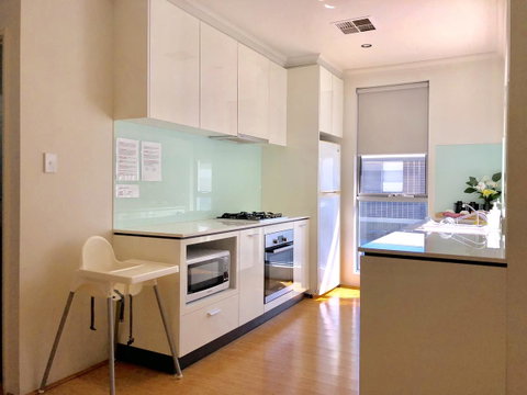 Gerring Court With Free 1 Car Bay Parking - Accommodation Search 9