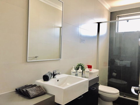 Gerring Court With Free 1 Car Bay Parking - Accommodation Search 6
