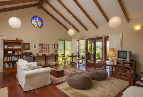 Innisfree Mountain Retreat - Accommodation Search 2