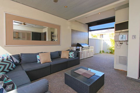 Ambar Villa Between City And Freo - Accommodation Search 1